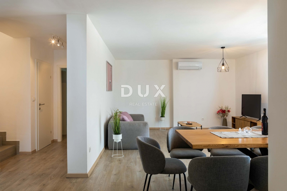 ISTRA, RABAC - Hiša z bazenom in pogledom na morje