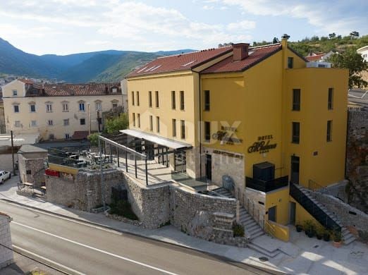 Senj, 1.000m2