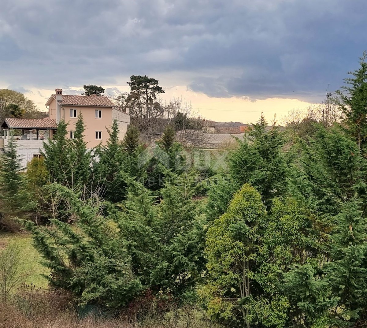 ISTRA, POREČ, okolica - Nova hiša z bazenom na prostranem vrtu, PRILOŽNOST !!!