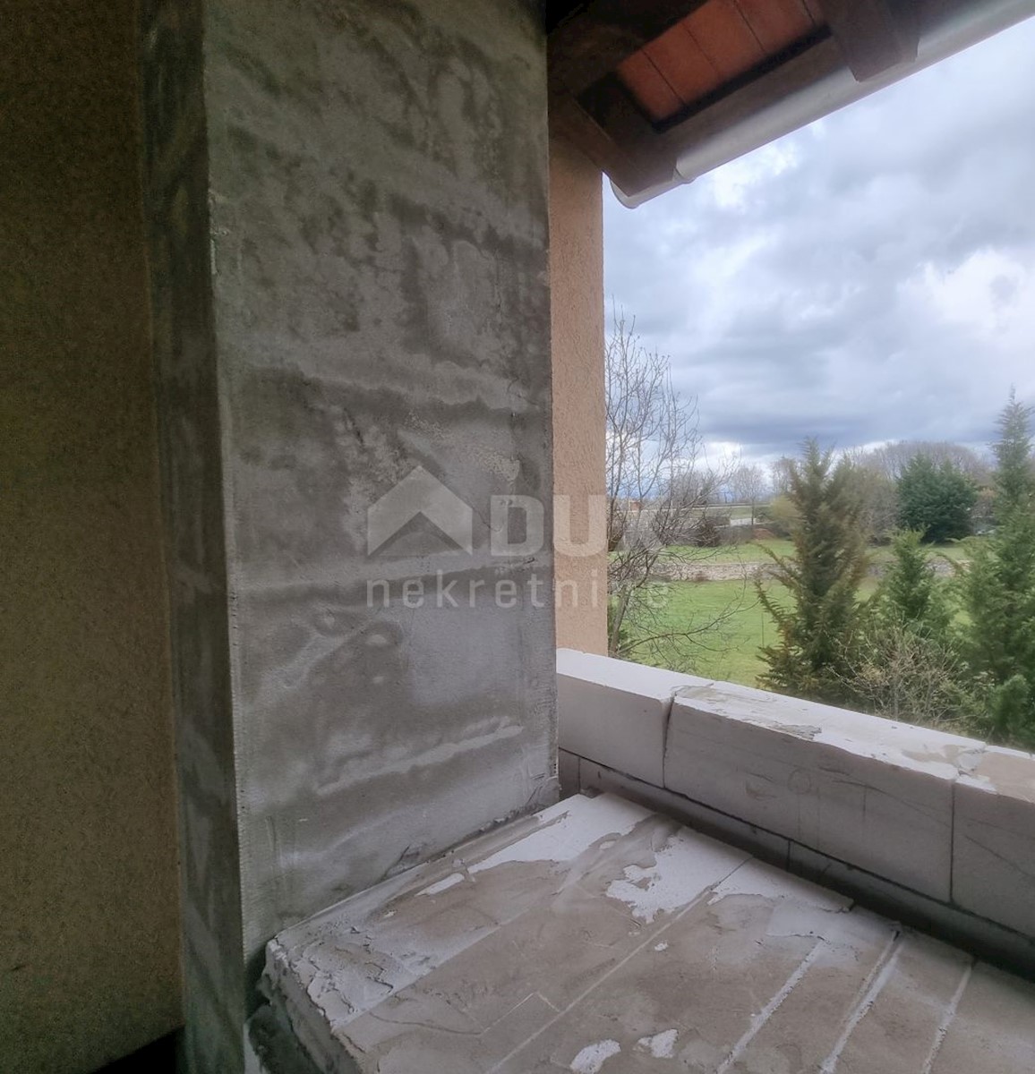 ISTRA, POREČ, okolica - Nova hiša z bazenom na prostranem vrtu, PRILOŽNOST !!!