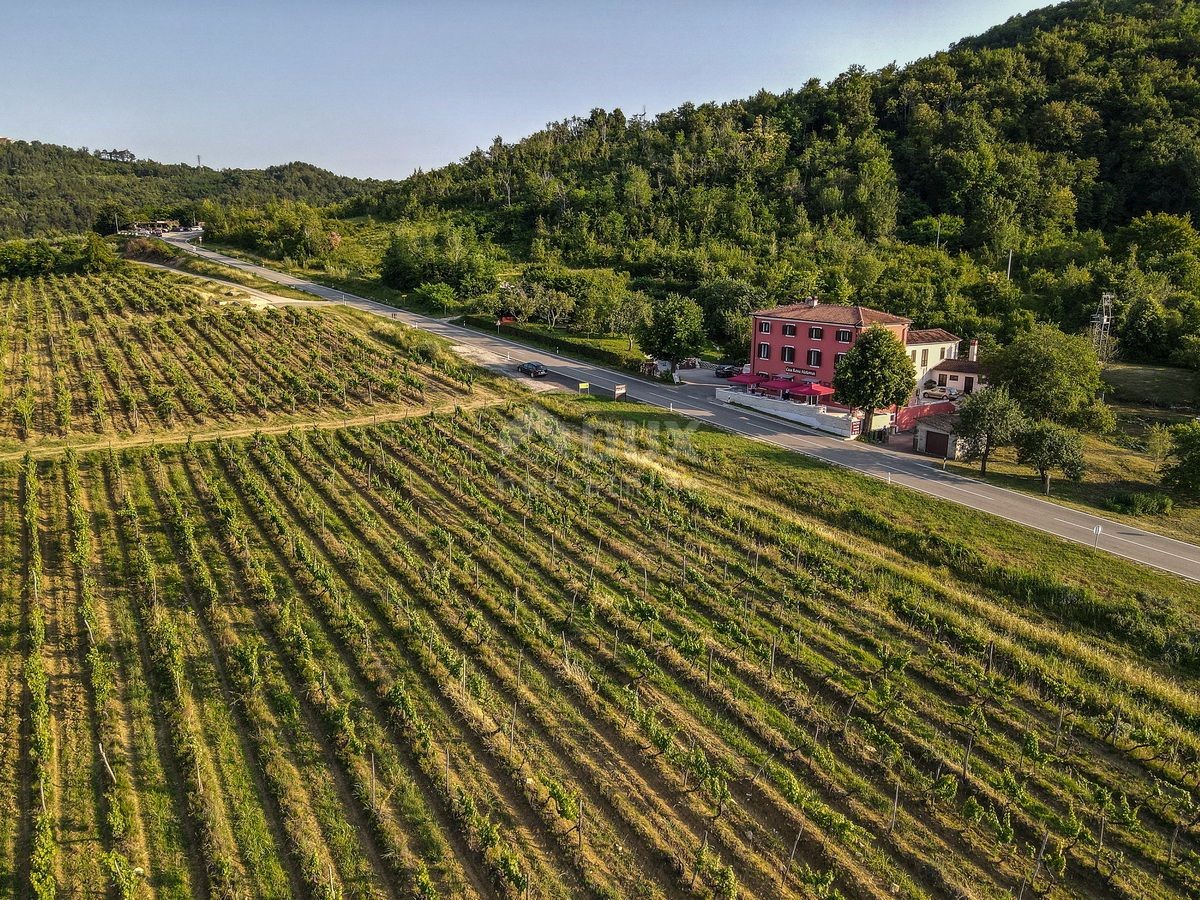 ISTRA, MOTOVUN - Poslovni prostor na edinstveni lokaciji in z edinstveno ponudbo v Istri