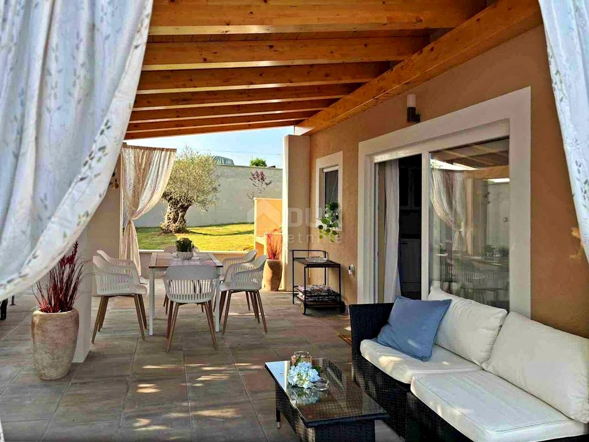 ISTRA, BARBAN - Hiša z bazenom