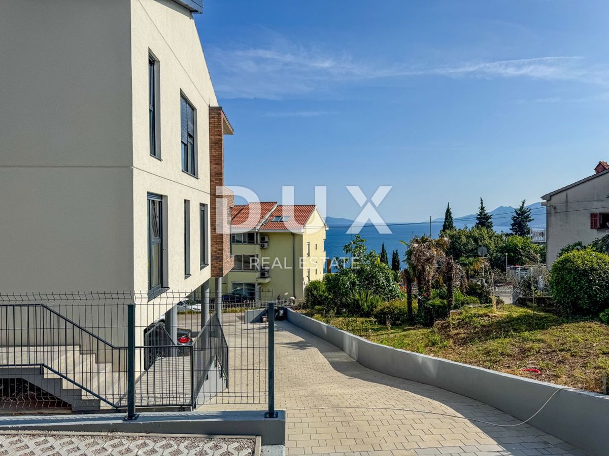 OPATIJA, PAVLOVAC - večje stanovanje 148m2, 3s, strešna terasa, novogradnja blizu Opatije, pogled