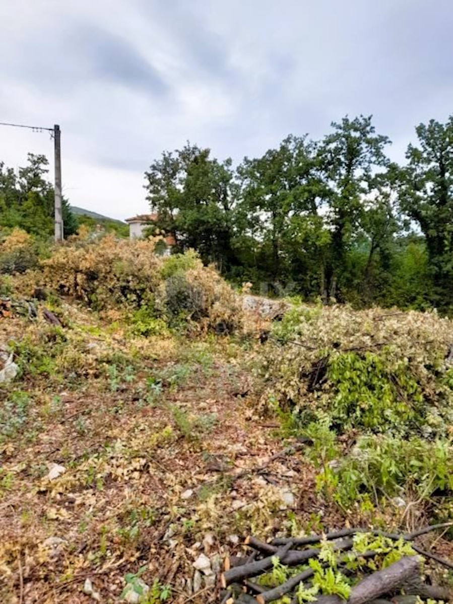 ISTRA, RABAC - Gradbeno zemljišče s pogledom na morje za več vil