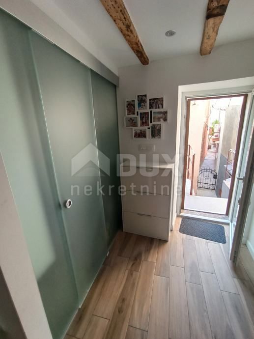 OTOK KRK, BAŠKA - Dvoetažni apartma blizu morja