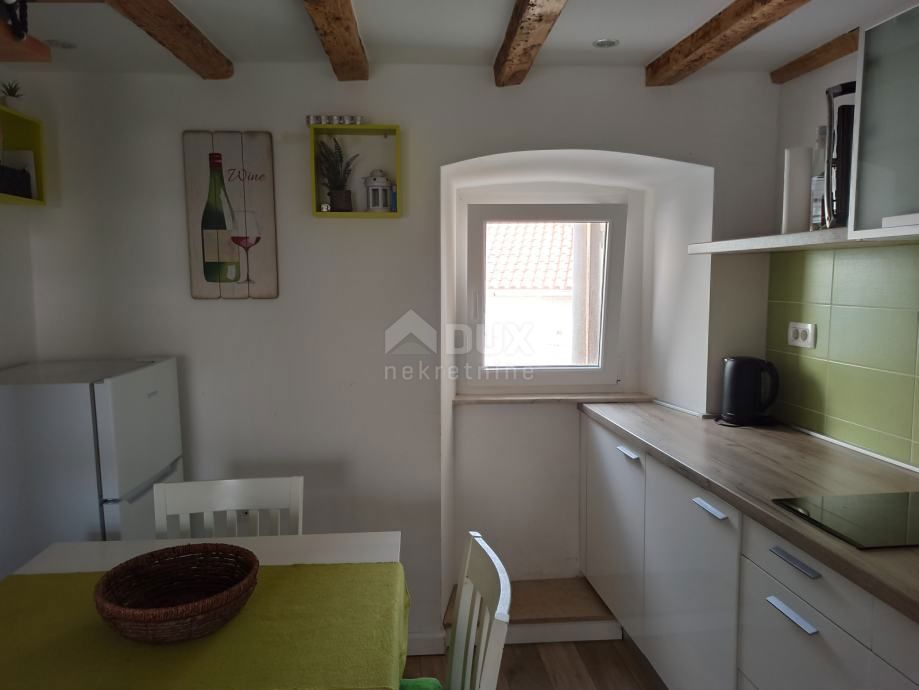 OTOK KRK, BAŠKA - Dvoetažni apartma blizu morja