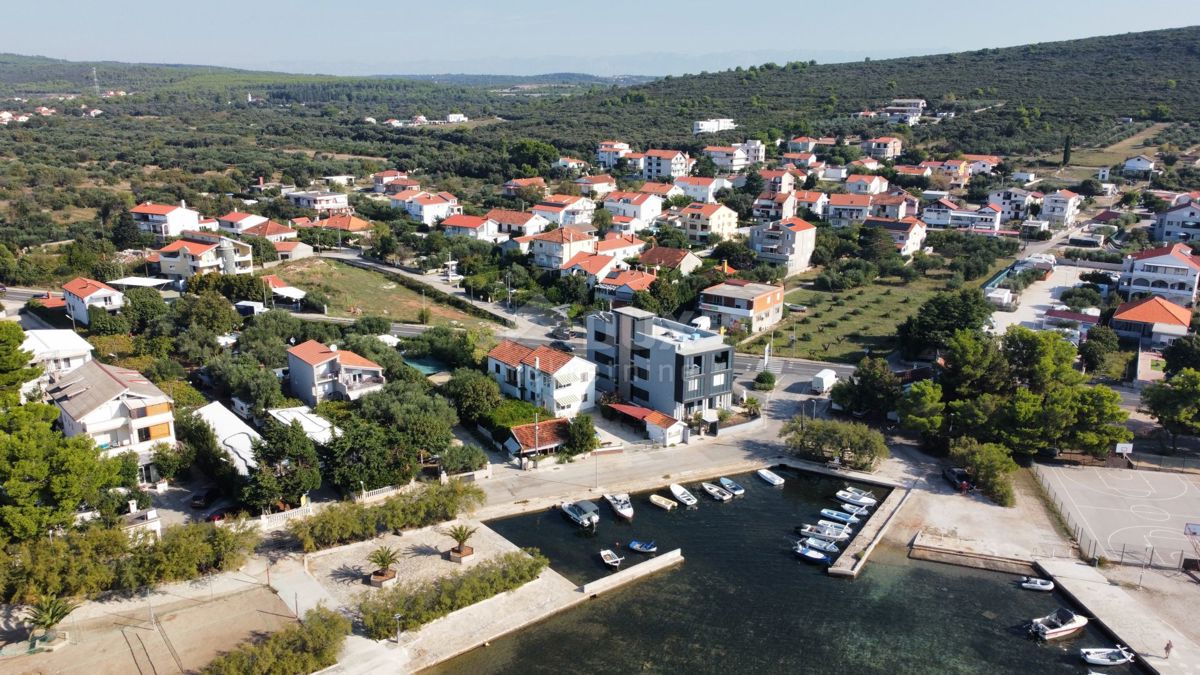ZADAR, SUKOŠAN, 3s + kopalnica stanovanje v vrhunski novogradnji s pogledom na morje