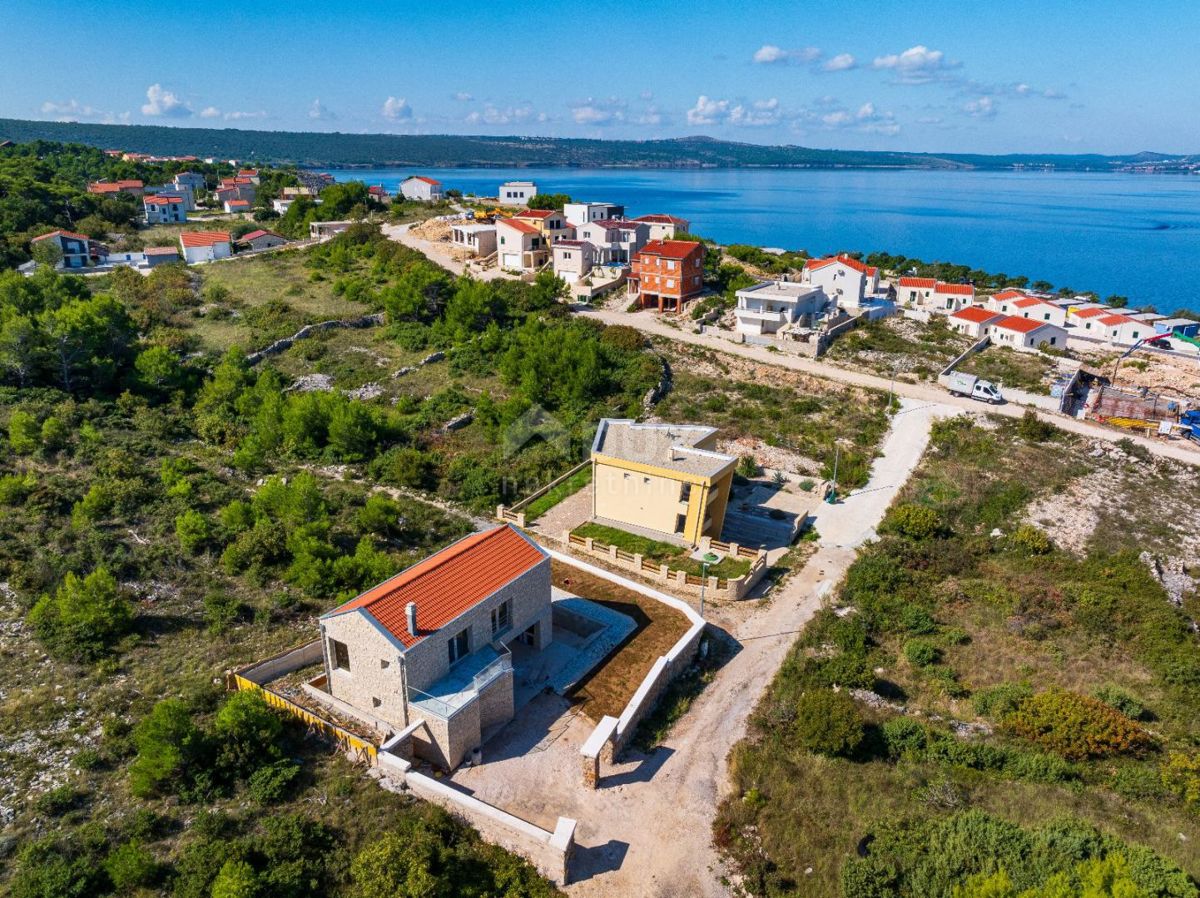 ZADAR, NOVIGRAD - Kvalitetna kamnita hiša 150 m od morja