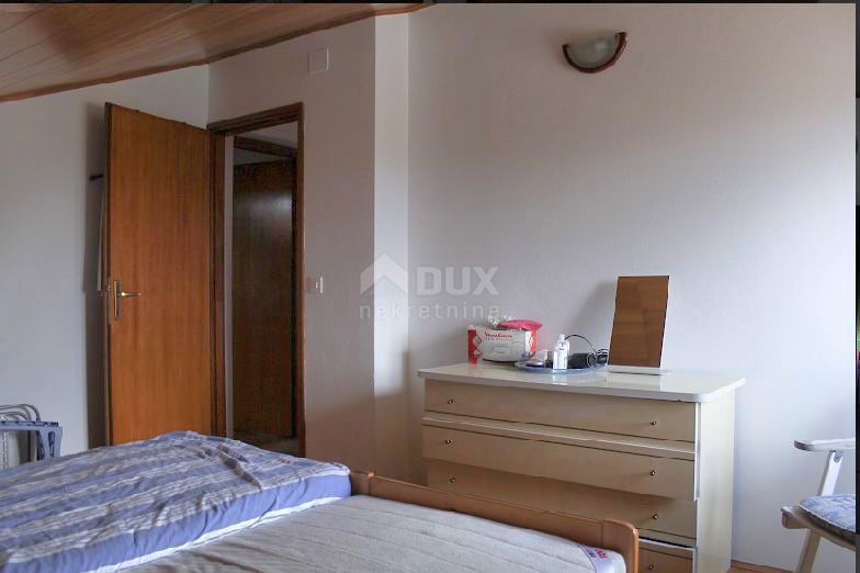 OTOK KRK, NJIVICE - lep apartma z veliko teraso