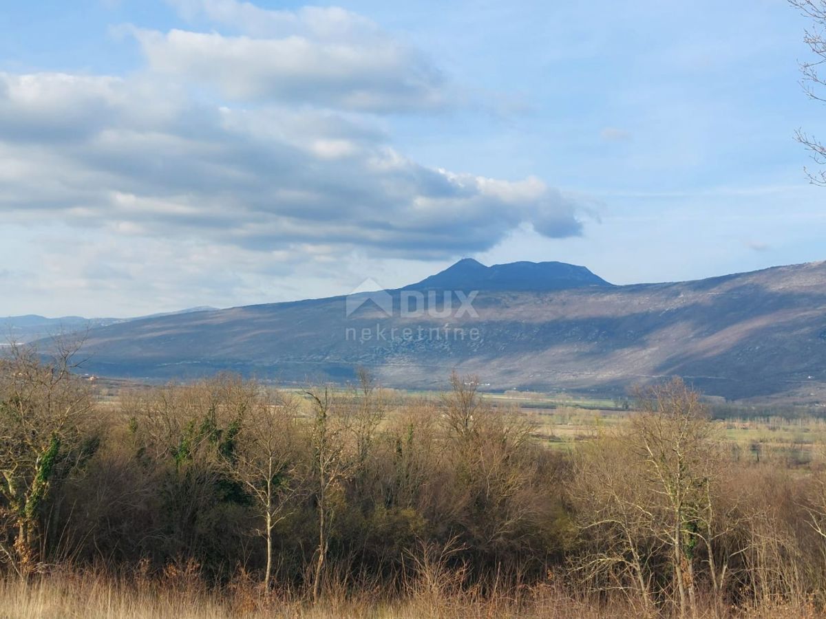 ISTRA, KRŠAN - Atraktivno gradbeno zemljišče s pogledom na Učko