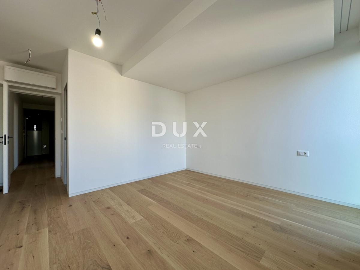 UMAG, CENTER - Stanovanje v luksuzni novogradnji, prva vrsta do morja