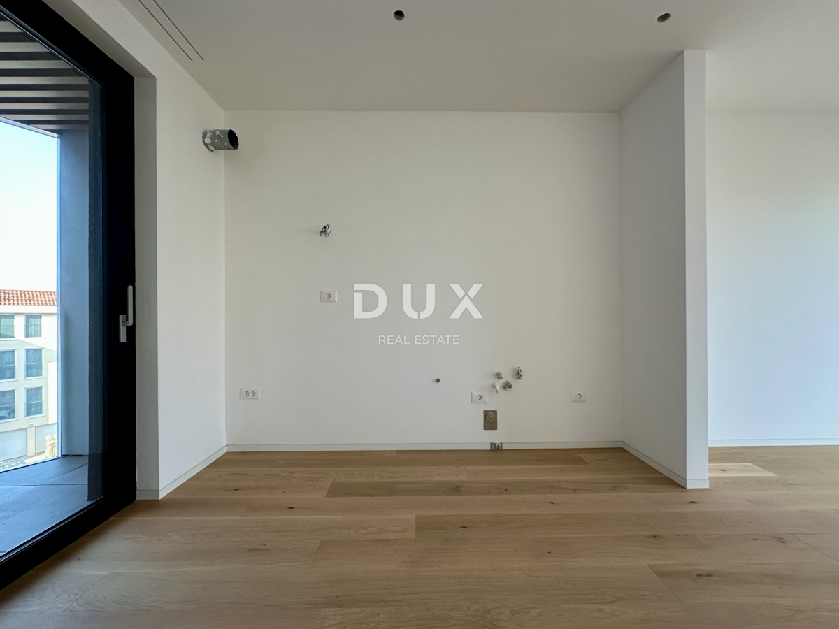 UMAG, CENTER - Stanovanje v luksuzni novogradnji, prva vrsta do morja