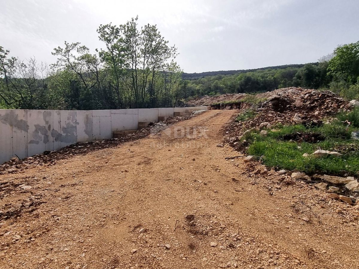 ISTRA, RABAC - Zemljišče z dovoljenjem in pogledom na morje