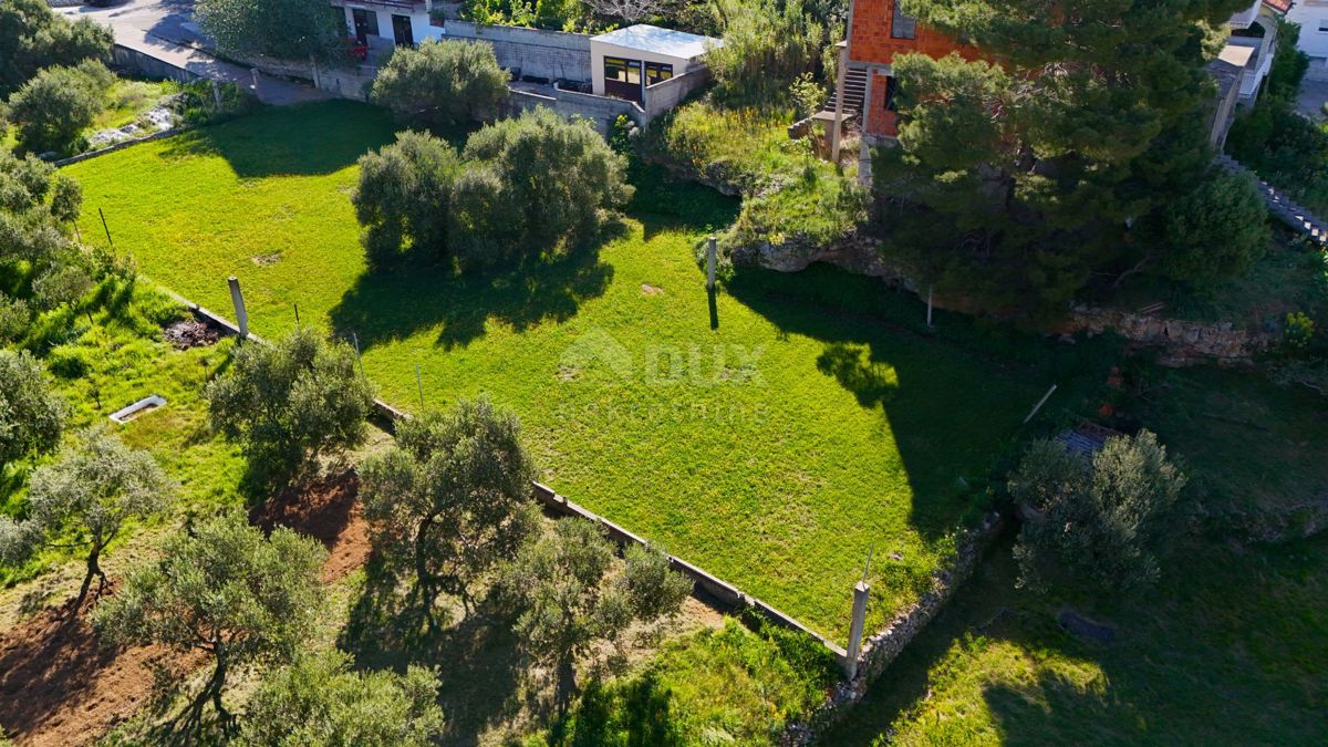 OTOK RAB, BARBAT - Gradbeno zemljišče v bližini morja