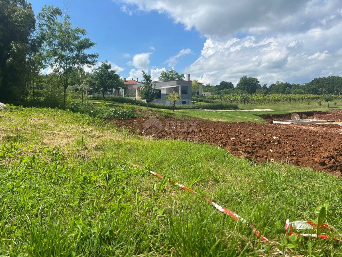 ISTRA, LABIN - Zazidljivo zemljišče na odlični mikrolokaciji