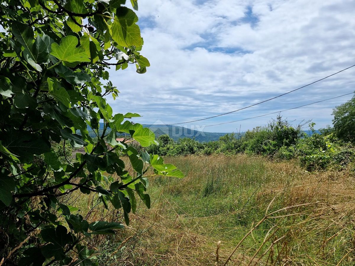 ISTRA, LABIN - Prostorna parcela s panoramskim razgledom