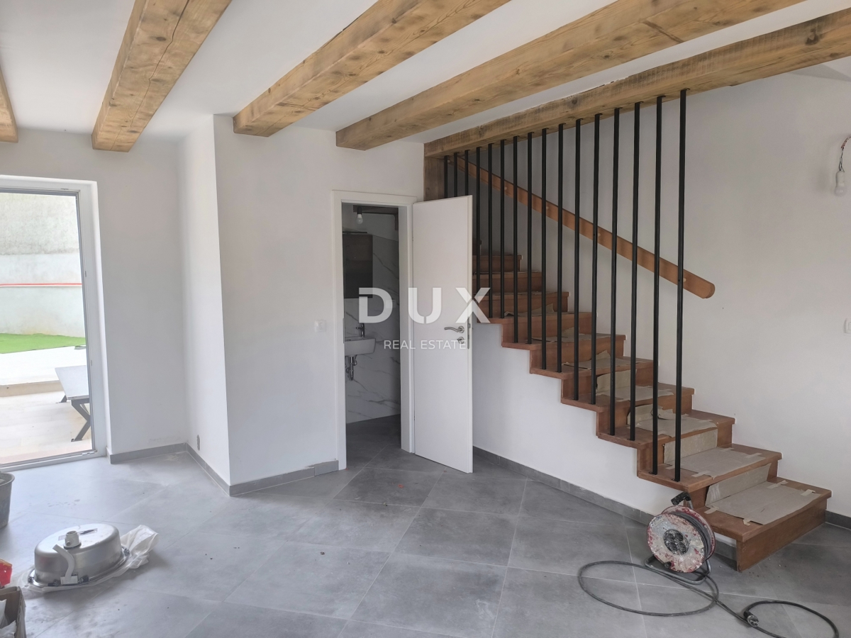 ISTRA, JURŠIĆI - Kamnita hiša z bazenom + apartma, NA KLJUČ