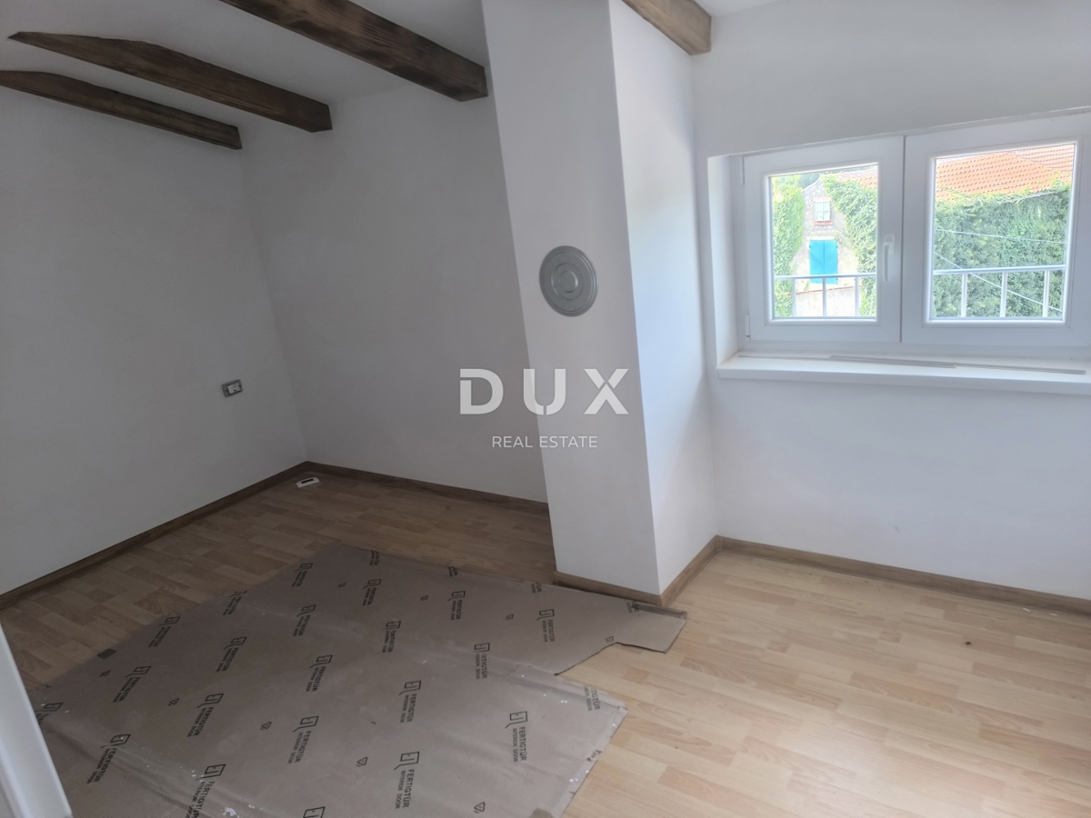 ISTRA, JURŠIĆI - Kamnita hiša z bazenom + apartma, NA KLJUČ