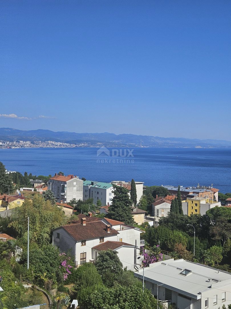 OPATIJA, CENTER - dvoetažni penthouse 4333m2 s panoramskim pogledom na morje in strešno teraso S2