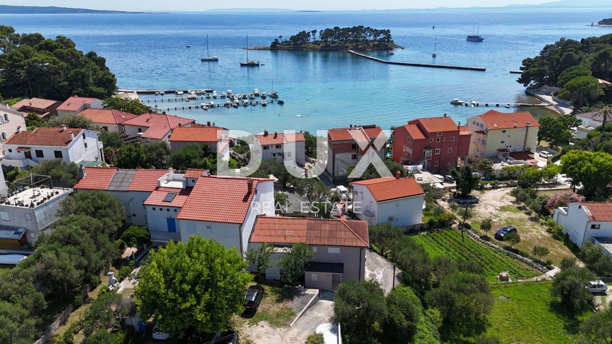 OTOK RAB, BANJOL - NOVOGRADNJA - Apartma v pritličju 150m od morja