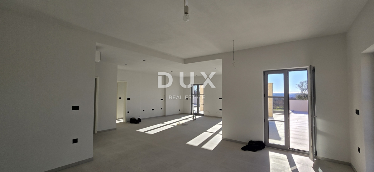 ISTRA, POREČ - Novozgrajena vila z neskončnim bazenom, zasebnim podzemnim parkiriščem in fantastičnim pogledom na morje