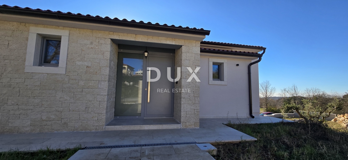 ISTRA, POREČ - Novozgrajena vila z neskončnim bazenom, zasebnim podzemnim parkiriščem in fantastičnim pogledom na morje