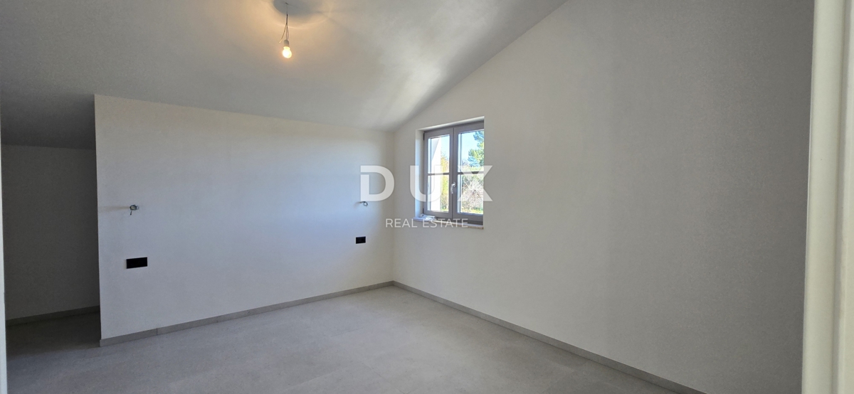 ISTRA, POREČ - Novozgrajena vila z neskončnim bazenom, zasebnim podzemnim parkiriščem in fantastičnim pogledom na morje