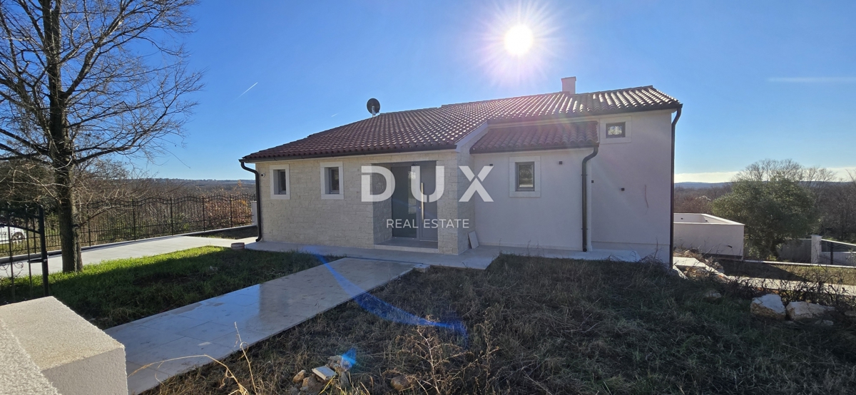 ISTRA, POREČ - Novozgrajena vila z neskončnim bazenom, zasebnim podzemnim parkiriščem in fantastičnim pogledom na morje