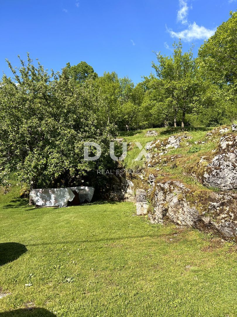 OTOČAC, SINAC - Hiša na izjemni lokaciji