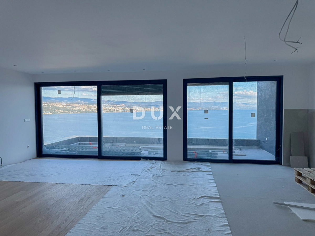 OPATIJA, CENTER - penthouse z razgledom v novogradnji nad centrom Opatije 