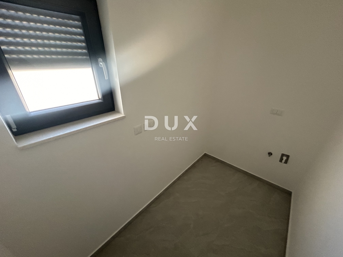 ŠIBENIK, VODICE - Trisobno stanovanje v novogradnji na mirni lokaciji