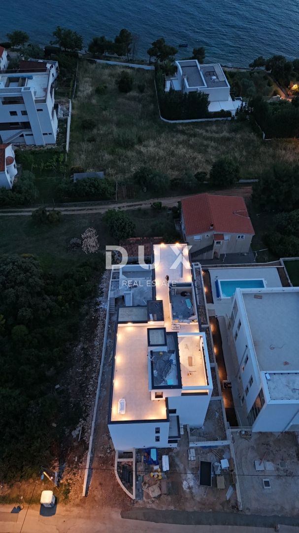 ZADAR, KOŽINO - Čudovit apartma 100 metrov od plaže s panoramskim pogledom na morje in otoke zadrskega arhipelaga! S2