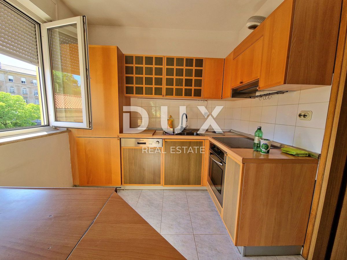 RIJEKA, BELVEDER - 134 m2, 3 spalnice + dnevna soba, loggia