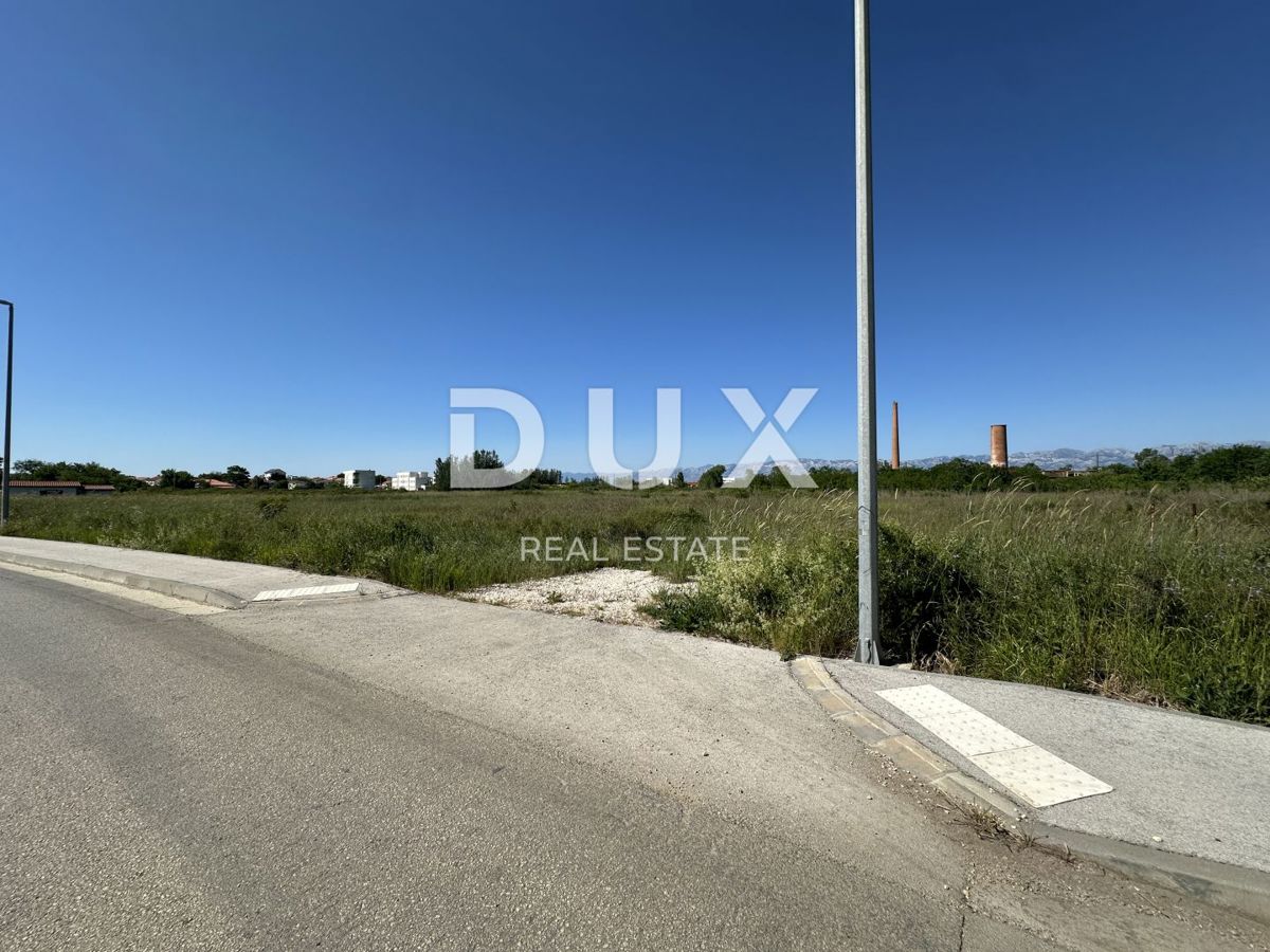 NIN - Gradbeno zemljišče 431m² - Blizu morja!