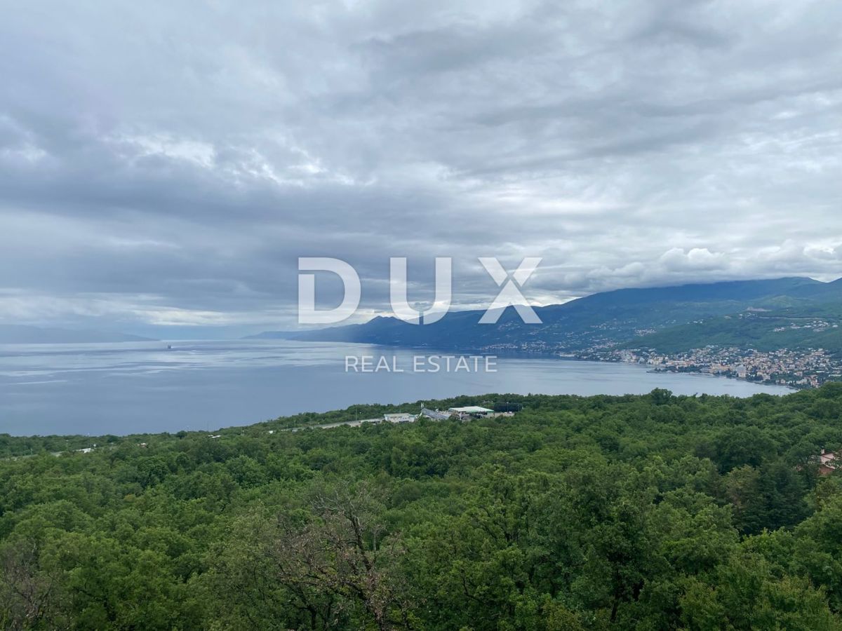 RIJEKA, KASTAV - Stanovanje z 2 spalnicama in dnevno sobo s panoramskim pogledom na morje + 2 parkirni mesti! PRILOŽNOST!