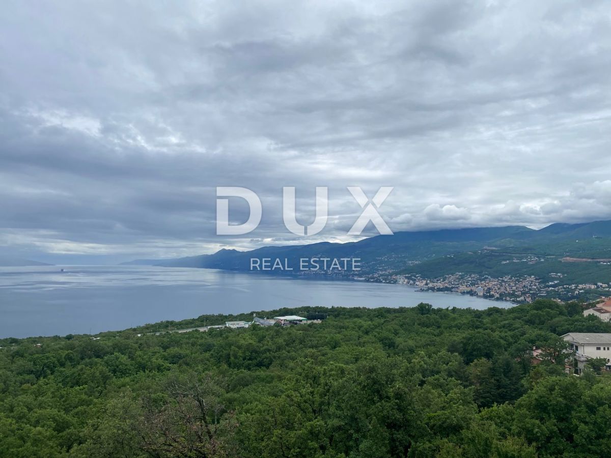 RIJEKA, KASTAV - Stanovanje z 2 spalnicama in dnevno sobo s panoramskim pogledom na morje + 2 parkirni mesti! PRILOŽNOST!
