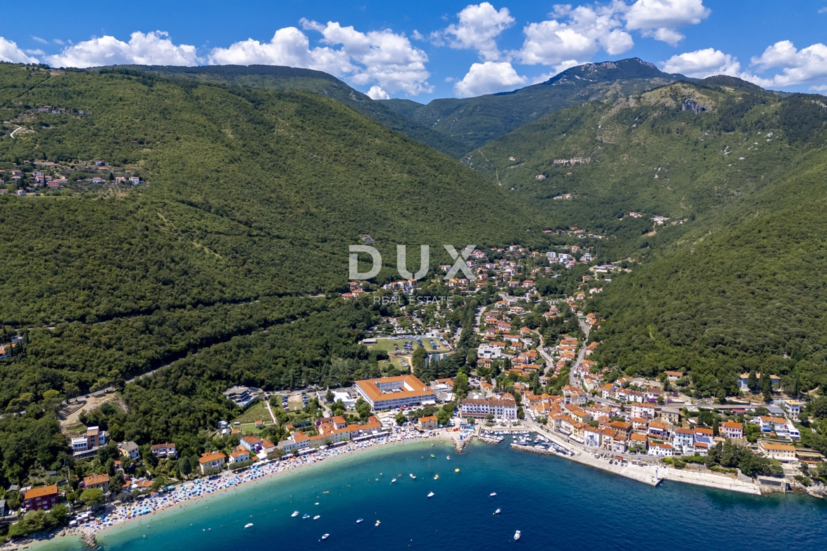 OPATIJA, MOŠĆENIČKA DRAGA - luksuzna vila z bazenom na vrhunski lokaciji s panoramskim pogledom na morje