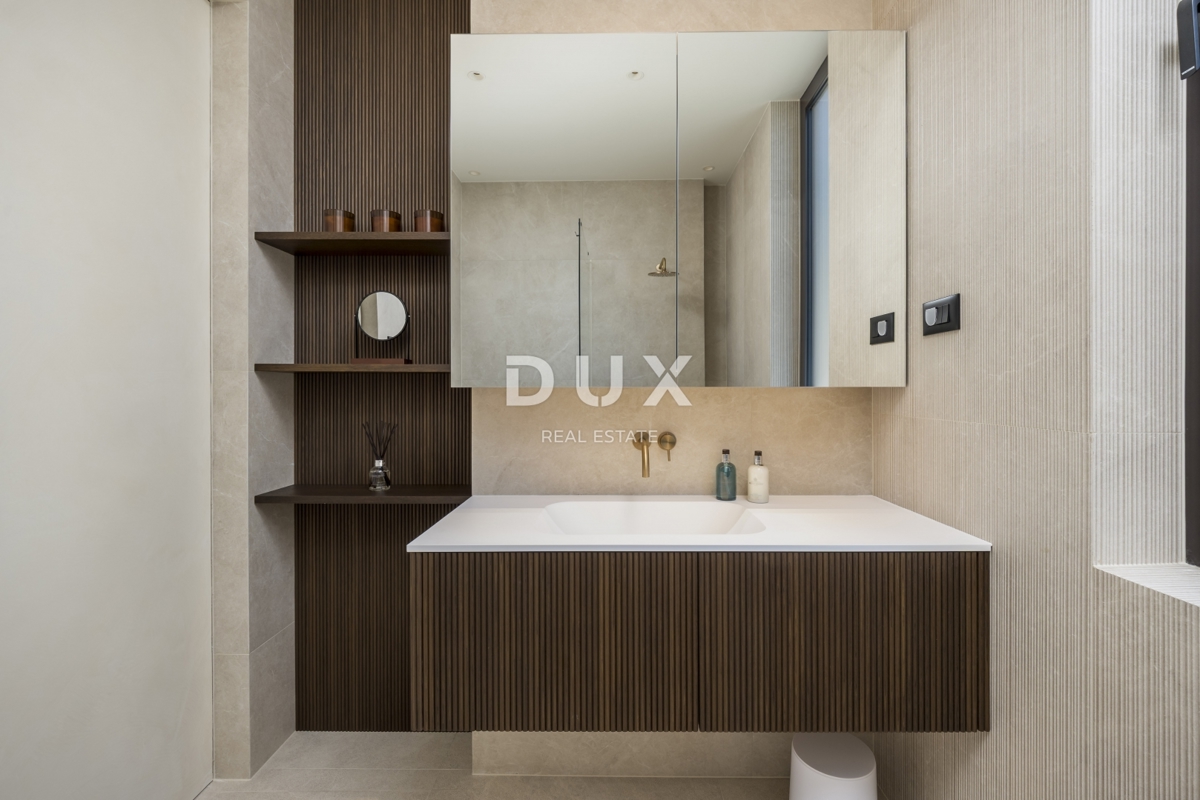 OPATIJA, MOŠĆENIČKA DRAGA - luksuzna vila z bazenom na vrhunski lokaciji s panoramskim pogledom na morje