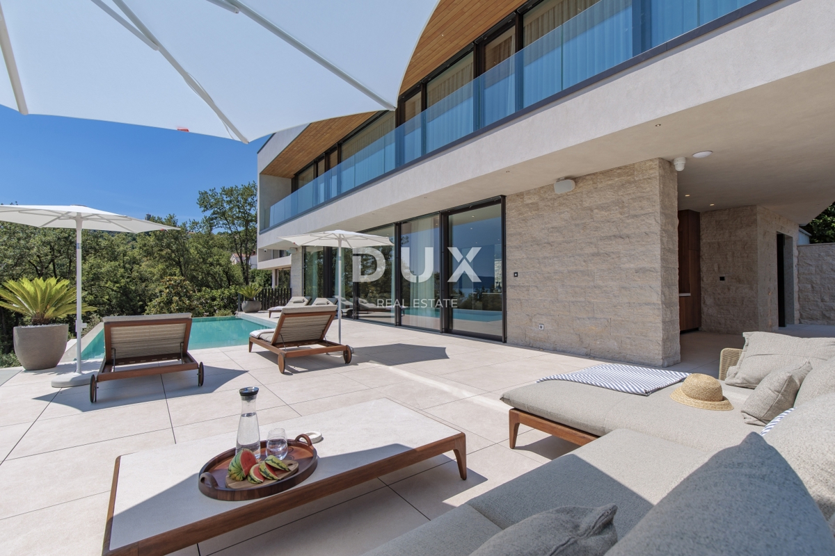 OPATIJA, MOŠĆENIČKA DRAGA - luksuzna vila z bazenom na vrhunski lokaciji s panoramskim pogledom na morje