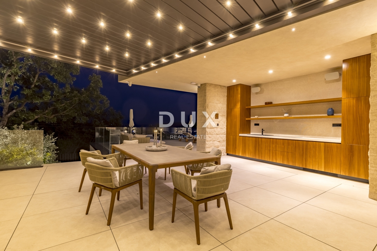 OPATIJA, MOŠĆENIČKA DRAGA - luksuzna vila z bazenom na vrhunski lokaciji s panoramskim pogledom na morje