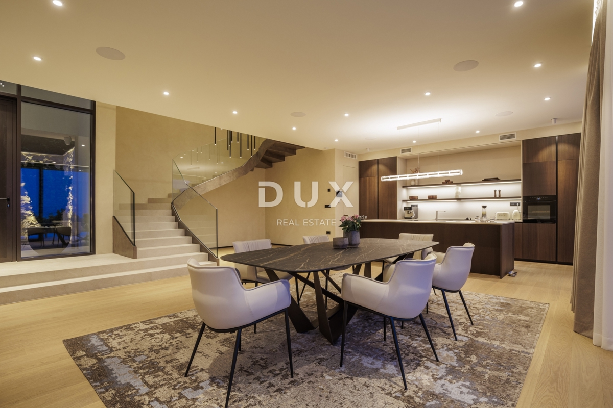 OPATIJA, MOŠĆENIČKA DRAGA - luksuzna vila z bazenom na vrhunski lokaciji s panoramskim pogledom na morje