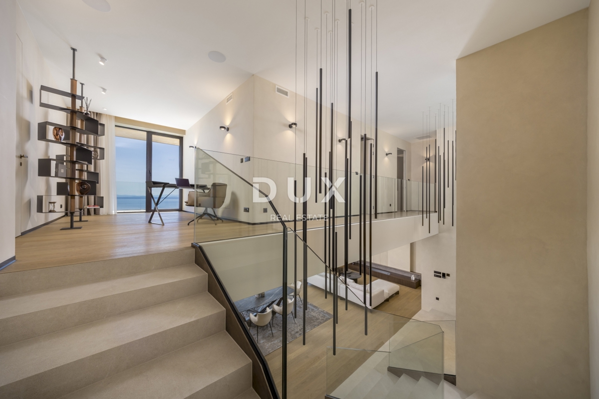 OPATIJA, MOŠĆENIČKA DRAGA - luksuzna vila z bazenom na vrhunski lokaciji s panoramskim pogledom na morje