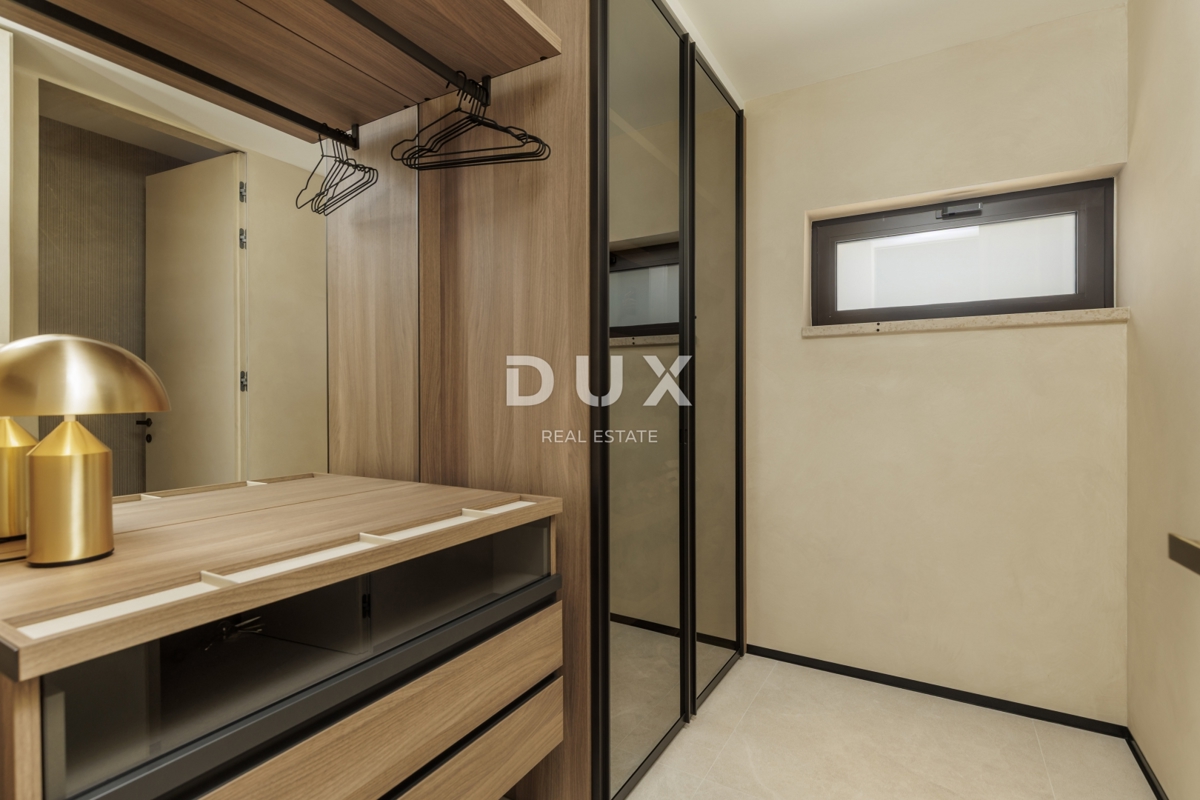 OPATIJA, MOŠĆENIČKA DRAGA - luksuzna vila z bazenom na vrhunski lokaciji s panoramskim pogledom na morje