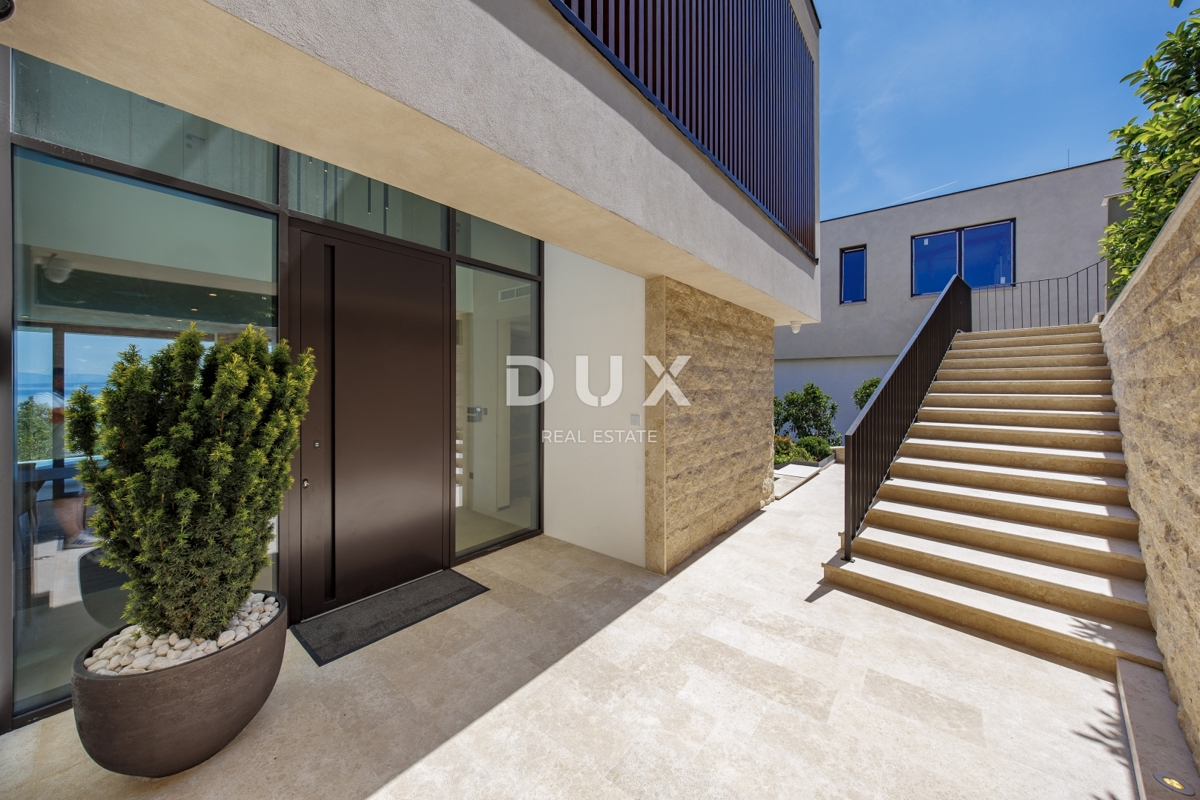 OPATIJA, MOŠĆENIČKA DRAGA - luksuzna vila z bazenom na vrhunski lokaciji s panoramskim pogledom na morje