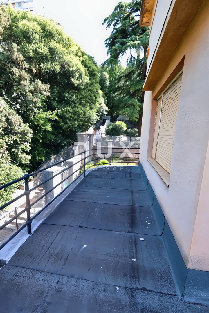 Hiša Pećine, Rijeka, 410m2