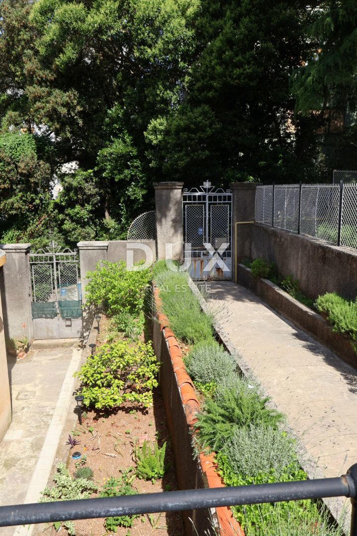 Hiša Pećine, Rijeka, 410m2