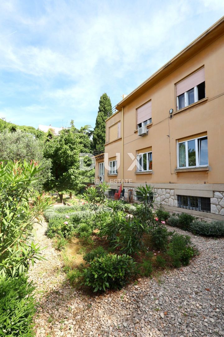 Hiša Pećine, Rijeka, 410m2