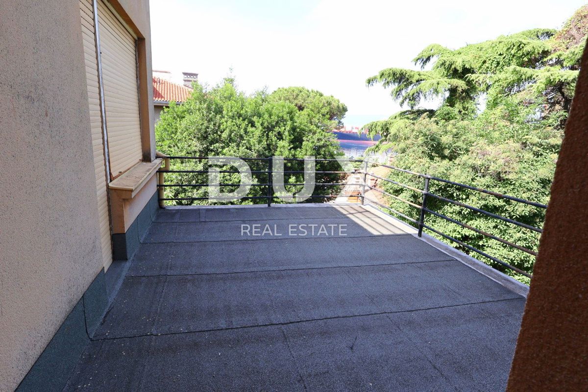 Hiša Pećine, Rijeka, 410m2