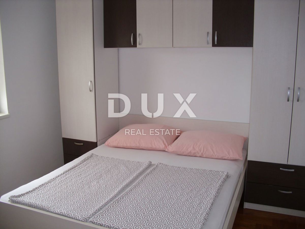 OTOK KRK, MALINSKA - Apartma 2 spalnici + dnevna soba z razgledom in parkiriščem