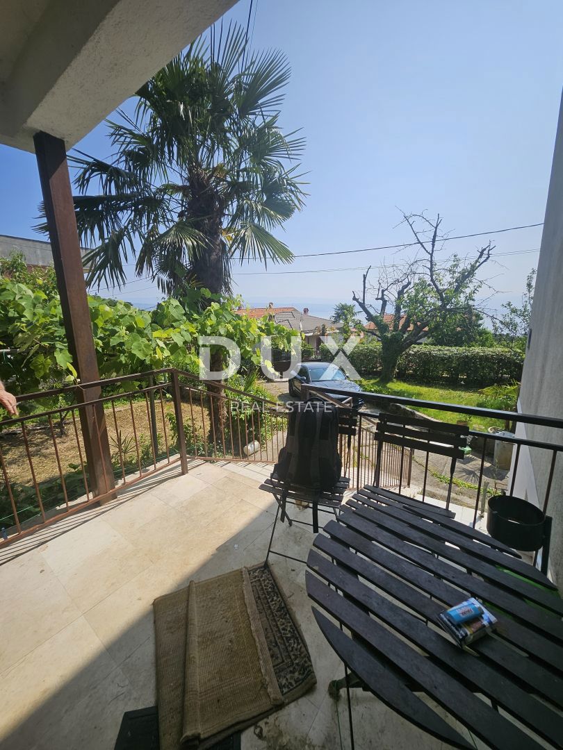 OPATIJA, IKA - stanovanje 80m2, dnevna soba + 2 spalnici, pritličje, s pogledom na morje in veliko teraso + vrt cca 125m2